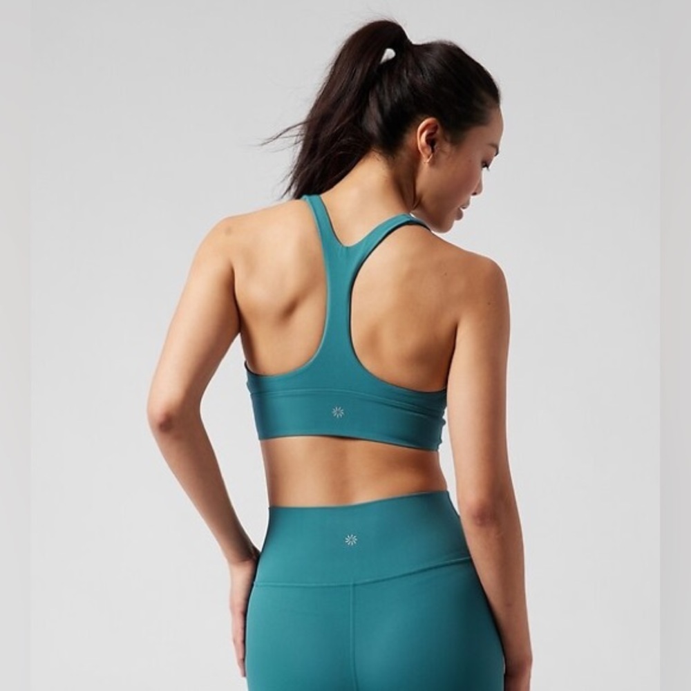 Athleta Transcend Bra in Borealis Green - Picture 2 of 6